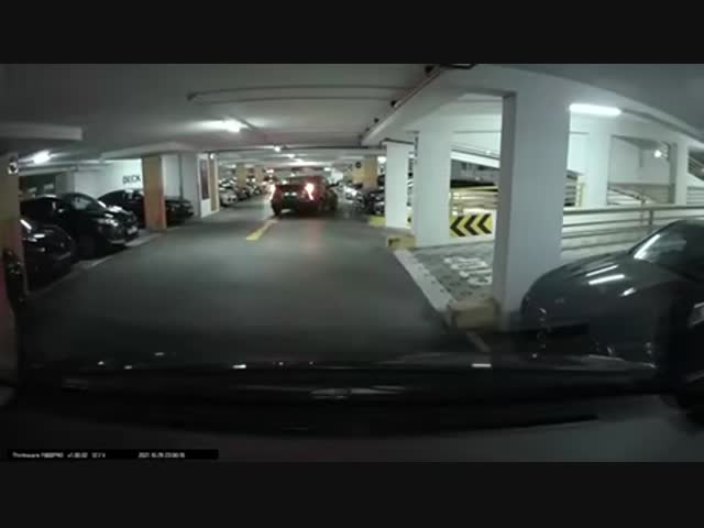 Случай в подземном паркинге