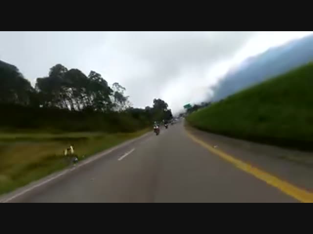 Идиот на мотоцикле