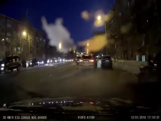 Уворачивался как мог