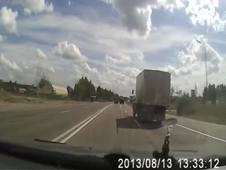 Решил уйти влево