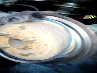 Дяденька приехал колодки поменять