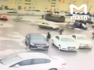 Взрыв в Мерседесе в Ростове-на-Дону