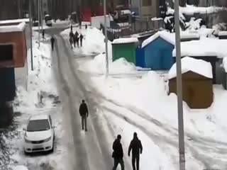 Бьют кого-то