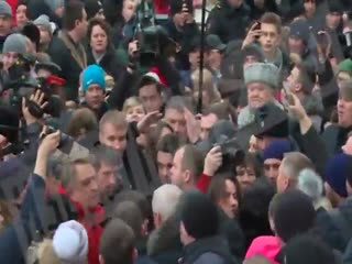Губернатор Московской области встретился с жителями Волокаламска