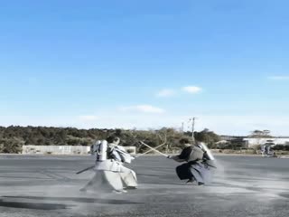 Два самурая сражаются с реактивными ранцами за спиной