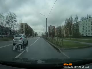 Пешеход атакует