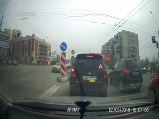 Неизвестный угнал фургон