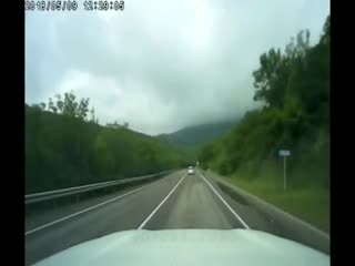 Цементовоз на вираже