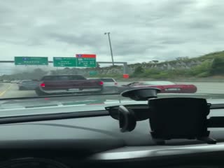 Владелец «Доджа» продемонстрировал своё превосходство водителю «Шевроле»