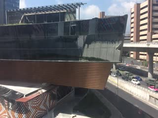 В Мехико обрушилось  новое здание торгового центра
