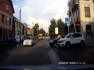 Чудо-ТП на встречке в Гелендвагене. Краснодар