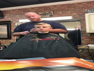 Шокирующий пранк в парикмахерской поразил интернет