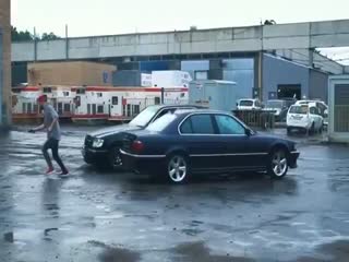 BMW vs Мерседес