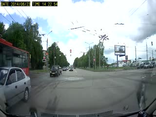 Человек выпал из грузовичка во Владимире
