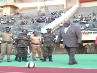 Министр спорта Уганды