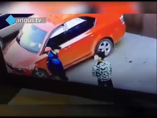 В Улан-Удэ подростки, перекрестившись, ограбили машину