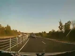 Пишет, что подставили