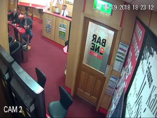 Трое грабителей и отважный ирландский дедуля