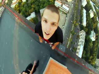 Безбашенный руфер