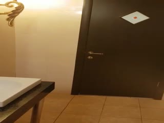 Необычный туалет в кафе в Астане