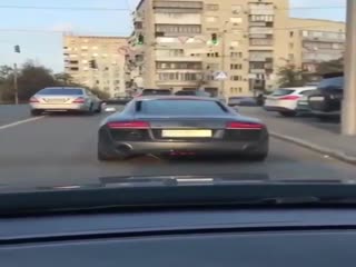 Подскажите девушке