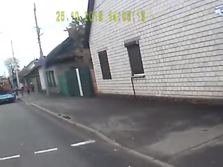 Дебил на эвакуаторе