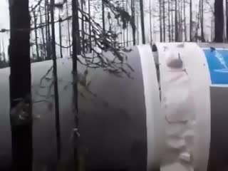 Охотники обнаружили в тайге ступень ракеты от РКЦ "Прогресс"