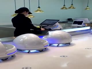 Кафе с роботами 