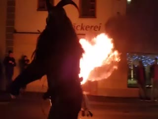 Перхтенлауф или хоровод призраков 