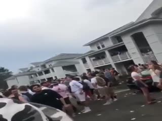 Типичный девичий бросок