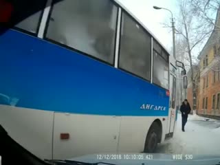 Водитель автобуса спас любовника-неудачника