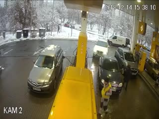 Загорелся на АЗС