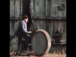 Утонули в вине