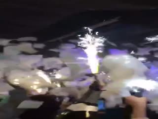 Чуть не сгорели в ночном клубе...
