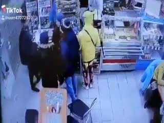 Драка в шавермочной