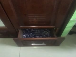 Странный шум в шкафу