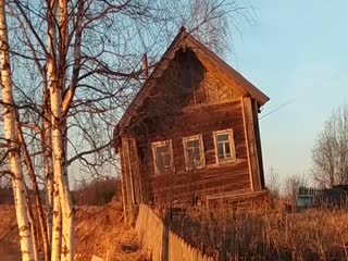 Река смыла дом в деревне