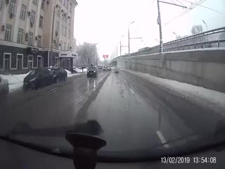 Не пропустил фургон