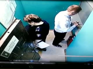 Почему женщинам противопоказано иметь табельное оружие.