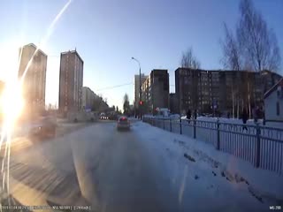 Протащила через весь перекресток