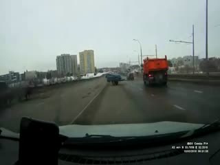 Закружился