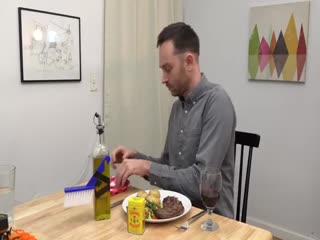 Передайте пожалуйста соль