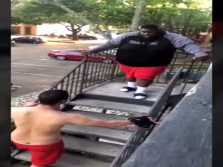 Не шутите с толстяками