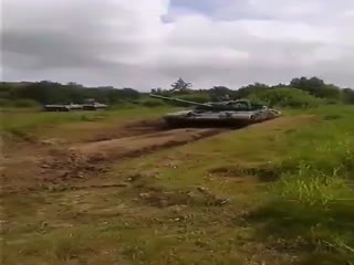 Погрузка танка на понтон