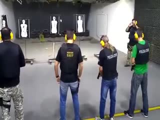 Бессмертный инструктор по стрельбе в Бразилии