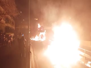 Пасха в афинском спальном районе