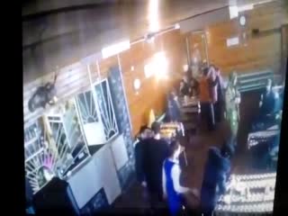 Драка в кафе 