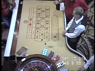 Работать в казино врагу не пожелаешь