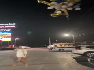 Отпускаем в небо разноцветные шары