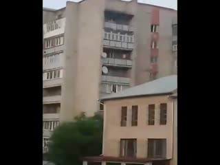 В Молдавии обрушилась часть многоэтажного дома
